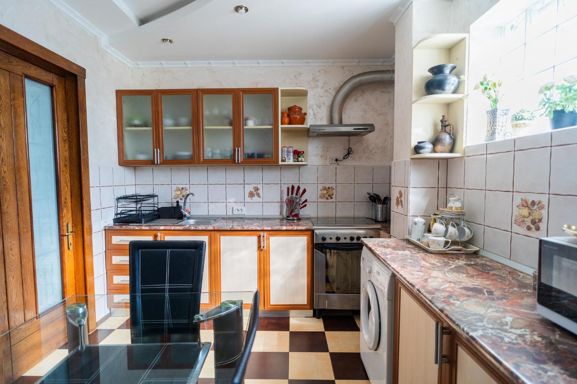 Luxurious Villa With Lush Garden And Huge Terrace Near Herastrau Park Bucarest Extérieur photo